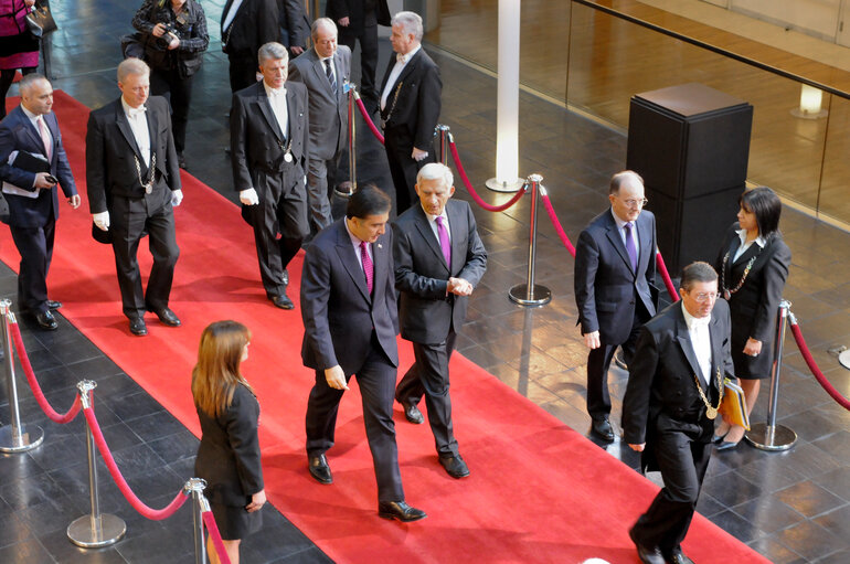 Fotogrāfija 30: Welcomes Mikheil SAAKASHVILI, President of Georgia - Protocol entrance by EP President, Jerzy BUZEK