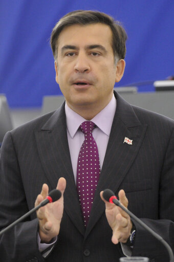 Fotografija 37: Mikheil Saakashvili, President of Georgia, adresses a formal sitting of the European Parliament in Strasbourg