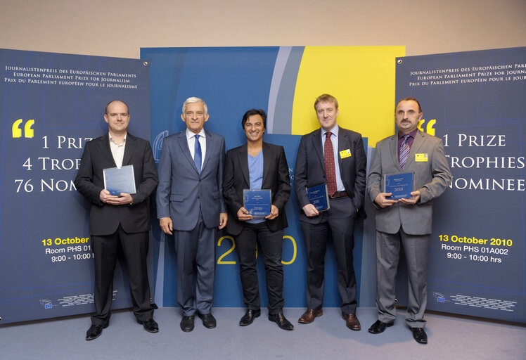 Zdjęcie 1: The European Parliament Journalism Prize 2010 is awarded to Polish, Hungarian and British journalists during a ceremony in Brussels