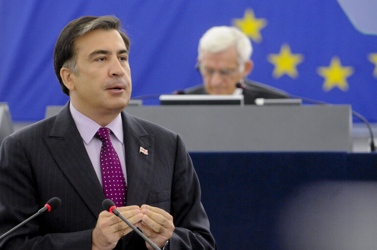 Fotografija 38: Mikheil Saakashvili, President of Georgia, adresses a formal sitting of the European Parliament in Strasbourg