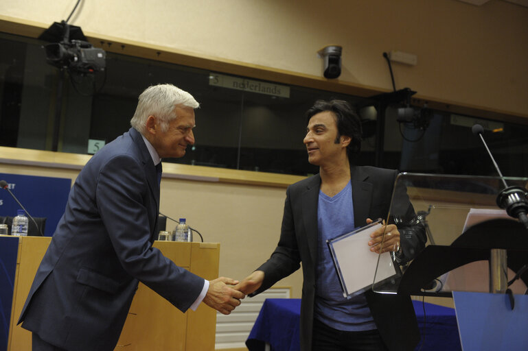 Zdjęcie 4: The European Parliament Journalism Prize 2010 is awarded to Polish, Hungarian and British journalists during a ceremony in Brussels