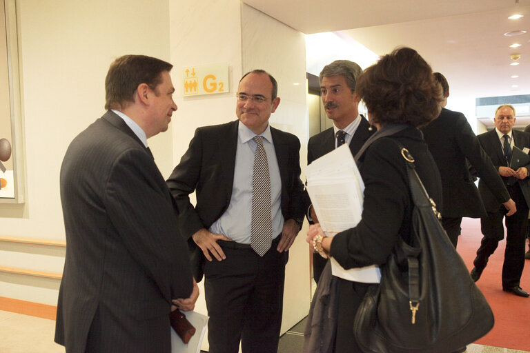 Foto 15: Official opening of the Conciliation Committee for the 2011 Budget