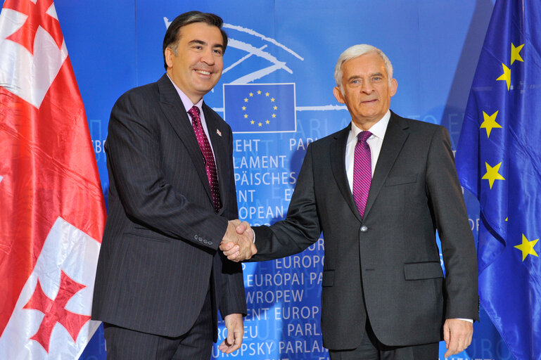 Fotogrāfija 46: Welcomes Mikheil SAAKASHVILI, President of Georgia - Protocol entrance by EP President, Jerzy BUZEK