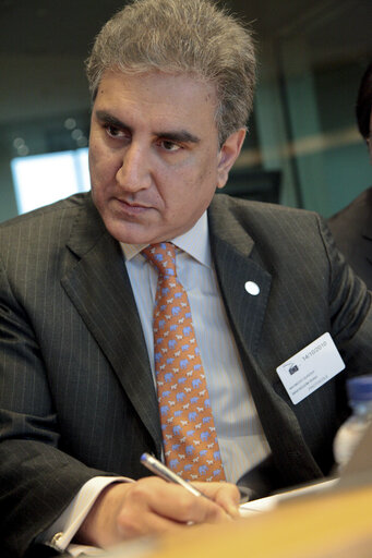 Billede 12: Exchange of views with Pakistan Foreign Minister QURESHI