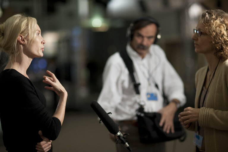 Photo 2: LUX 2010 - European Parliament film prize  - Interview with filmmaker Feo ALADAG presenting her film Die Fremde