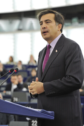 Zdjęcie 2: Mikheil Saakashvili, President of Georgia, adresses a formal sitting of the European Parliament in Strasbourg