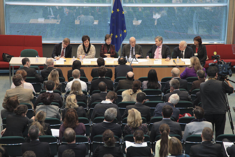 Fotografie 19: Presentation of a book about the Lisbon Treaty.