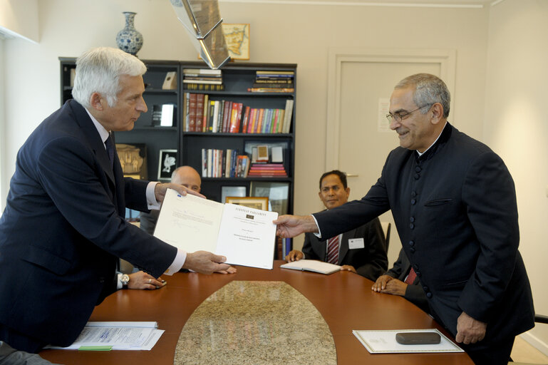 President BUZEK meets President RAMOS HORTA of East Timor.