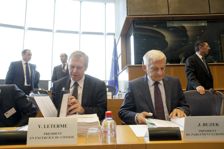 Foto 7: Official opening of the Conciliation Committee for the 2011 Budget