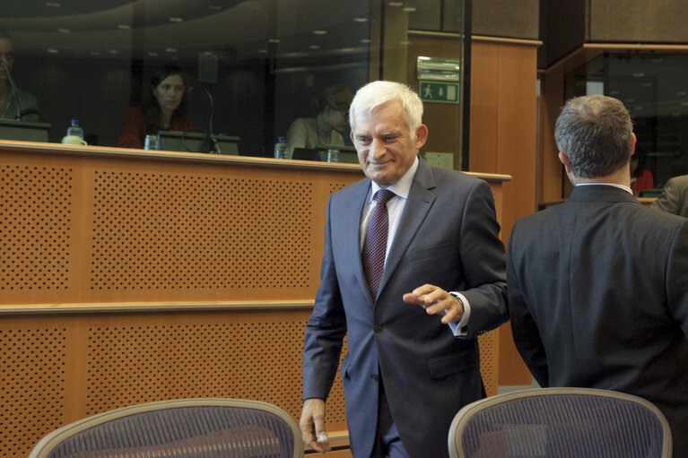 Foto 10: Official opening of the Conciliation Committee for the 2011 Budget