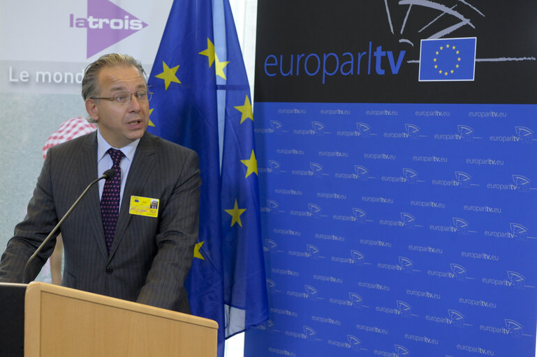 Signature of an agreement between  Europarl TV and the RTBF