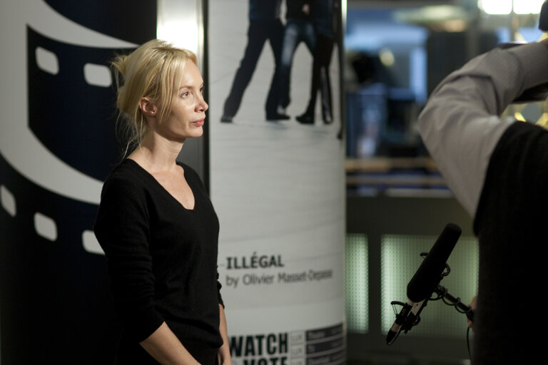 Photo 4: LUX 2010 - European Parliament film prize  - Interview with filmmaker Feo ALADAG presenting her film Die Fremde