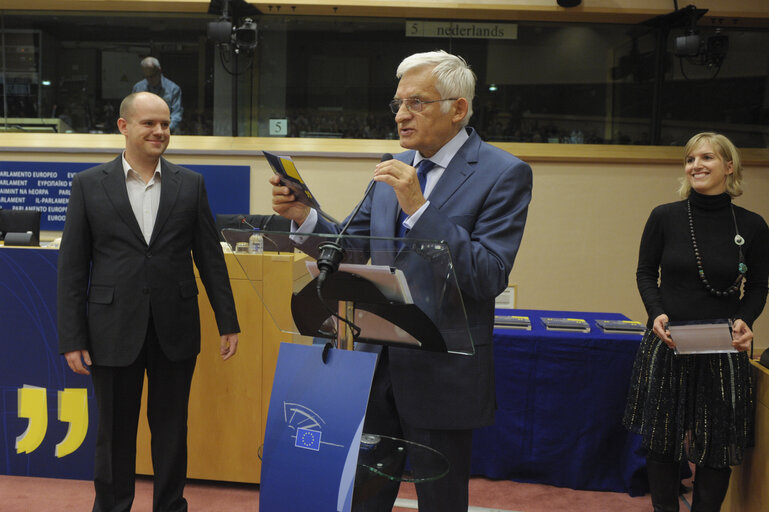 Zdjęcie 20: The European Parliament Journalism Prize 2010 is awarded to Polish, Hungarian and British journalists during a ceremony in Brussels