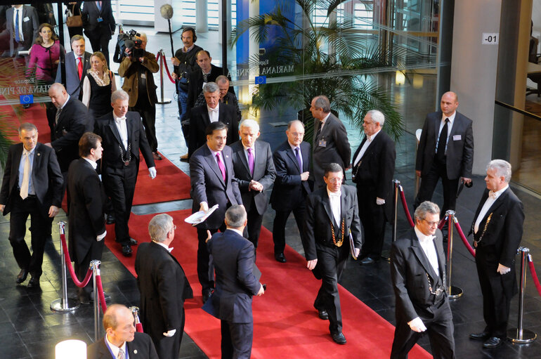 Fotogrāfija 32: Welcomes Mikheil SAAKASHVILI, President of Georgia - Protocol entrance by EP President, Jerzy BUZEK