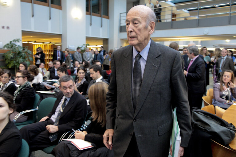 Fotografie 16: Presentation of a book about the Lisbon Treaty .