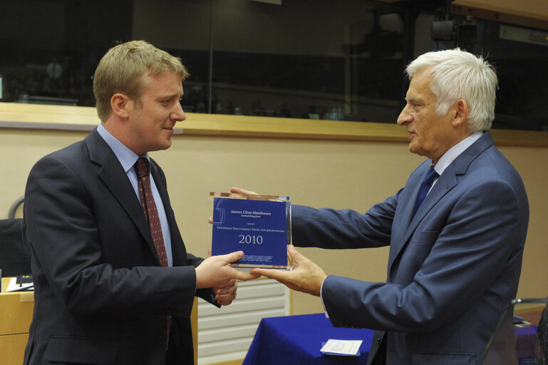 Zdjęcie 17: The European Parliament Journalism Prize 2010 is awarded to Polish, Hungarian and British journalists during a ceremony in Brussels