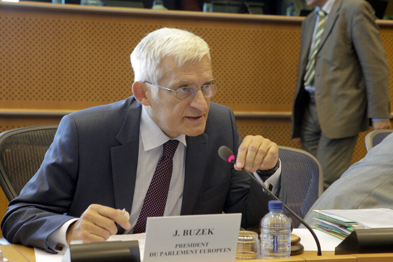 Foto 9: Official opening of the Conciliation Committee for the 2011 Budget