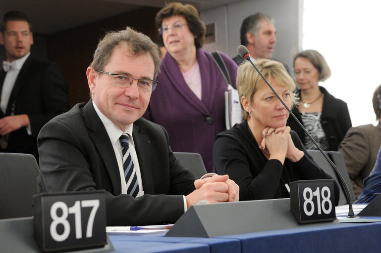 Φωτογραφία 6: Robert ROCHEFORT portrait in Plenary in Strasbourg