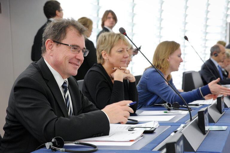 Fotagrafa 7: Robert ROCHEFORT portrait in Plenary in Strasbourg