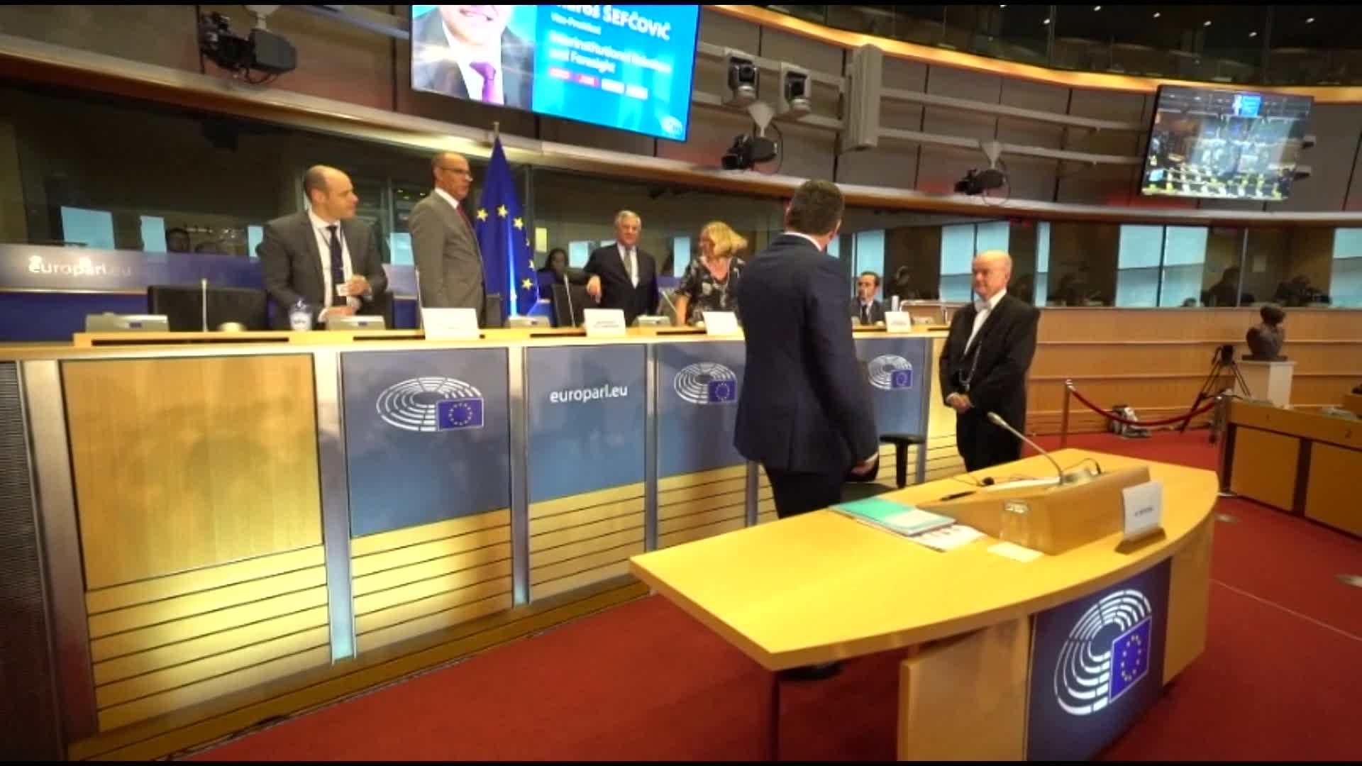 Infoclip: Hearing of Maroš ŠEFČOVIČ, Vice-President-designate, Interinstitutional Relations and Foresight - Cutaways