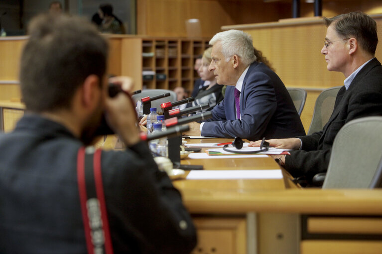 Fotografi 2: EP President meets with the European United Left / Nordic Green Left Group