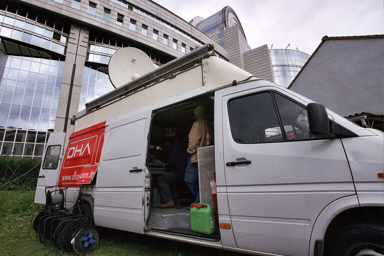 Photo 19: Audiovisual service and media at the EP.