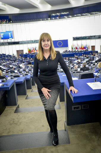 Suriet 5: Maria Teresa GIMENEZ BARBAT in the European Parliament in Strasbourg