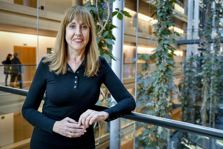 Suriet 7: Maria Teresa GIMENEZ BARBAT in the European Parliament in Strasbourg