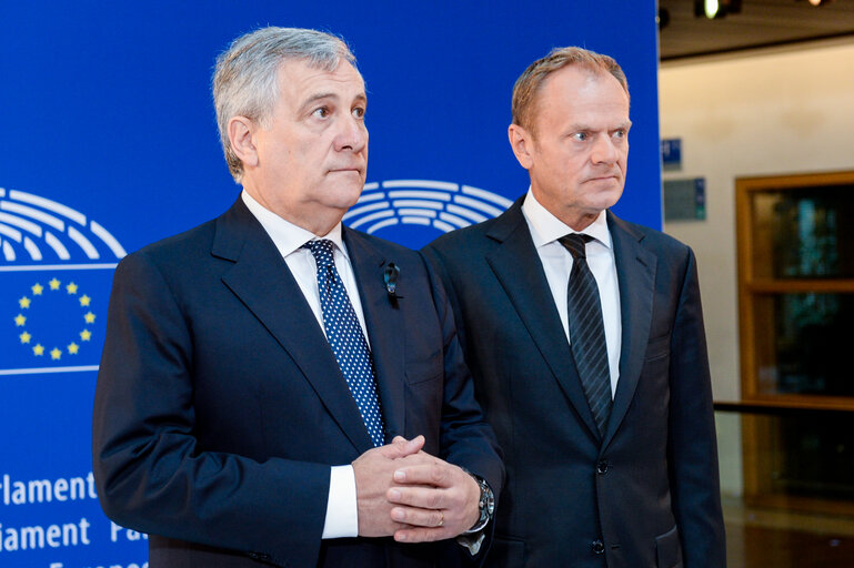 Suriet 21: European Ceremony of Honour for Dr. Helmut KOHL - Antonio TAJANI, EP President, on the left, and Donald TUSK, President of the European Council