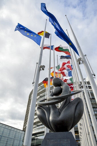 European Ceremony of Honour for Dr. Helmut KOHL, Former Chancellor of the Federal Republic of Germany and Honorary Citizen of Europe (1930 - 2017) at the European Parliament in Strasbourg- Flags at middle mast