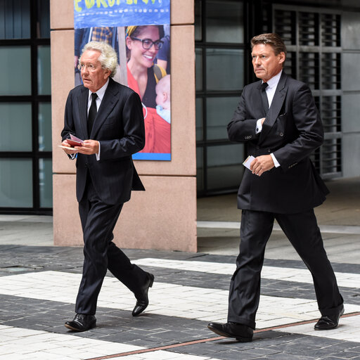 Suriet 2: European Ceremony of Honour for Dr. Helmut KOHL, Former Chancellor of the Federal Republic of Germany and Honorary Citizen of Europe (1930 - 2017) at the European Parliament in Strasbourg- Arrival