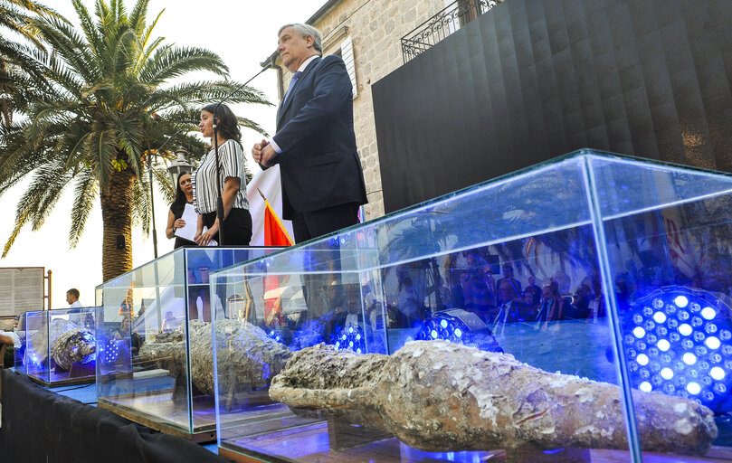 Nuotrauka 1: Visit of the President of the European Parliament to Montenegro - Cultural and Tourism event on the main Perast square in front of St. Nicholas Church