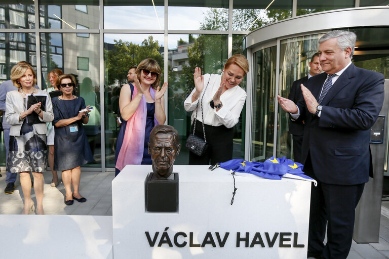 Fotogrāfija 12: Inauguration of the Havel building by Antonio TAJANI - EP President and Dagmar HAVLOVA, wife of former Czech President Vaclav HAVEL