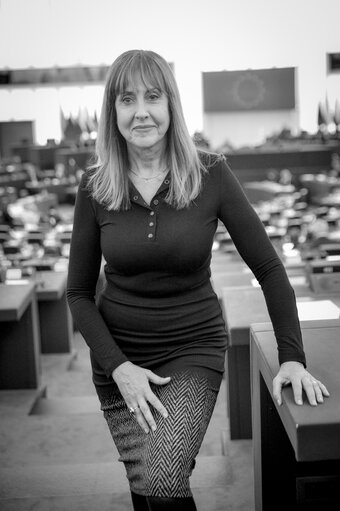 Fotografija 2: Maria Teresa GIMENEZ BARBAT in the European Parliament in Strasbourg