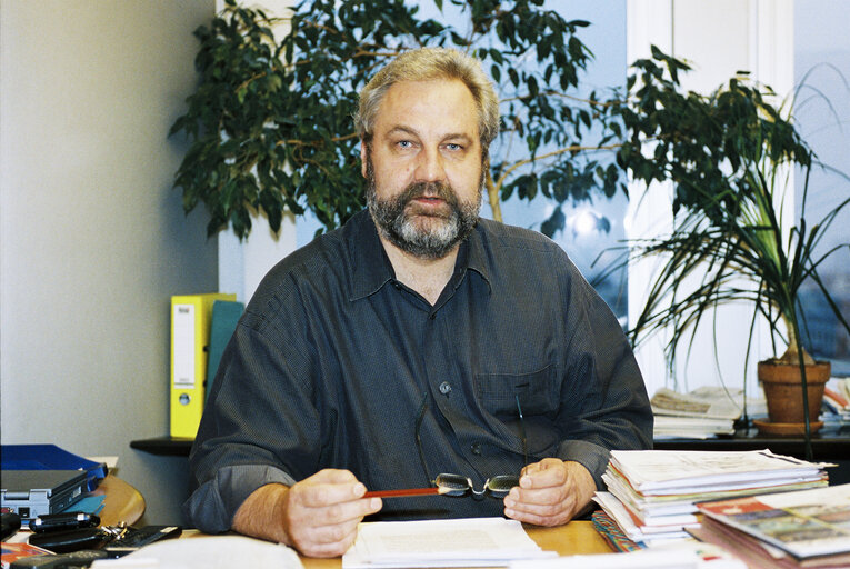 Foto 2: MEP Bernhard RAPKAY at the European Parliament