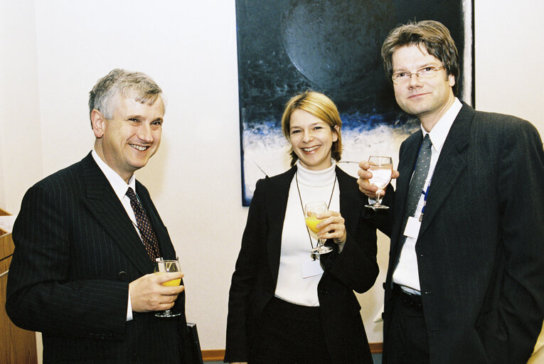 Fotografia 1: British citizens dialogue with Labour MEPs