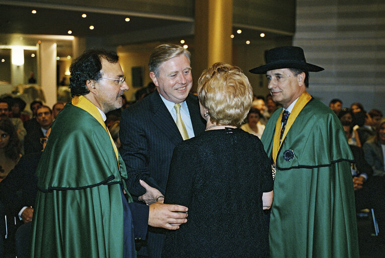 Photo 26: EP President is honored by the Confraria do Vinho Verde