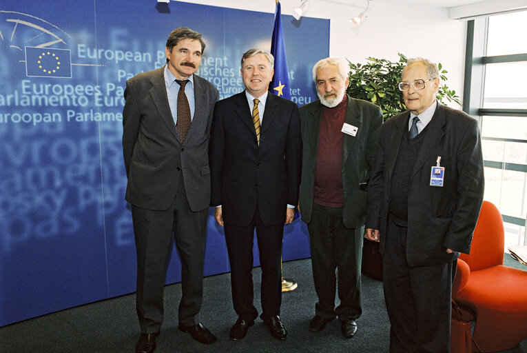 Fotografia 2: Pat COX - EP President meets with Alexander NIKITIN