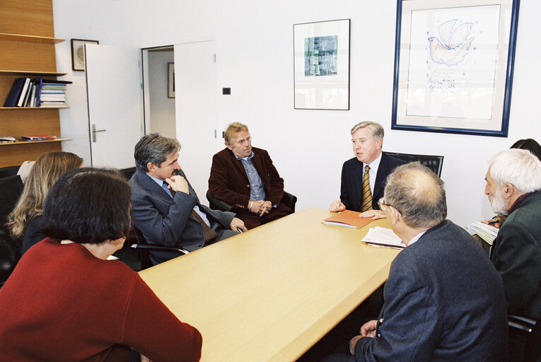 Fotografia 3: Pat COX - EP President meets with Alexander NIKITIN