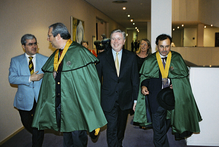 Photo 27: EP President is honored by the Confraria do Vinho Verde