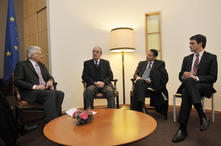 Zdjęcie 1: EP President meets  with US President's Special Envoy for the Middle East Peace Process.