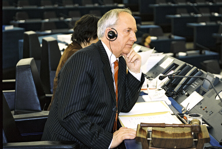 Nuotrauka 10: MEP Ingo FRIEDRICH in Plenary Session at the European Parliament in Strasbourg