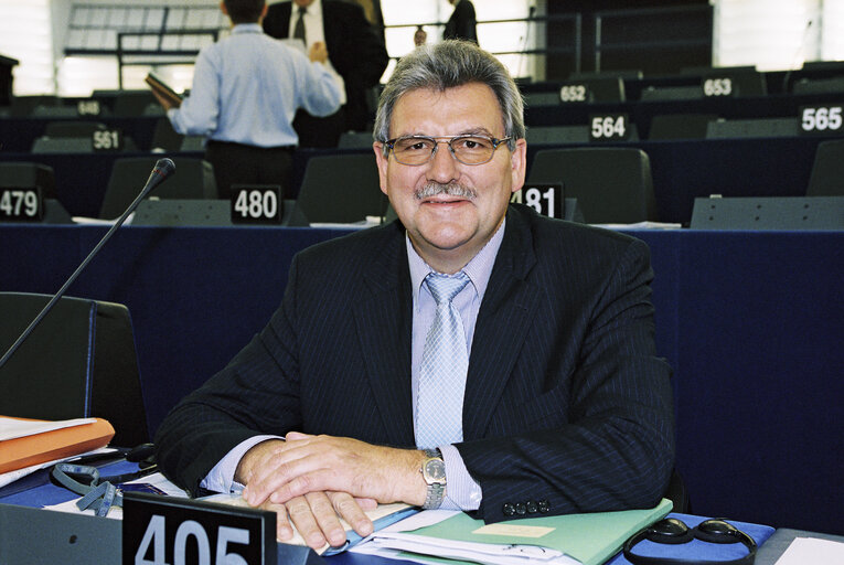 MEP Werner LANGEN in Plenary Session in Strasbourg in September 2002