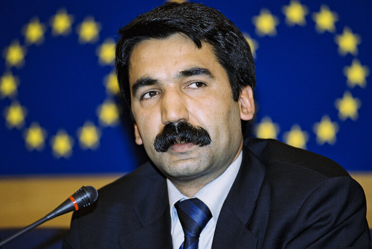 Fotografija 4: Press Conference on the situation of the Kurdish people at the European Parliament in Strasbourg