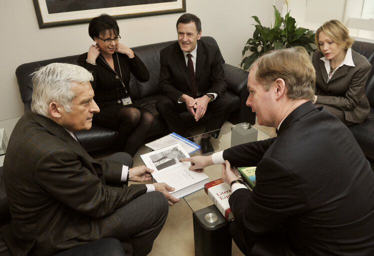 Photo 3: EP President meets with President of the European Esperanto Union.