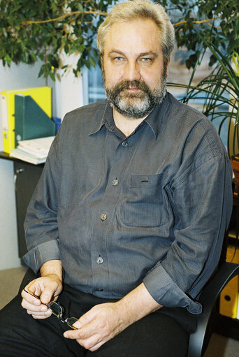 Foto 5: MEP Bernhard RAPKAY at the European Parliament