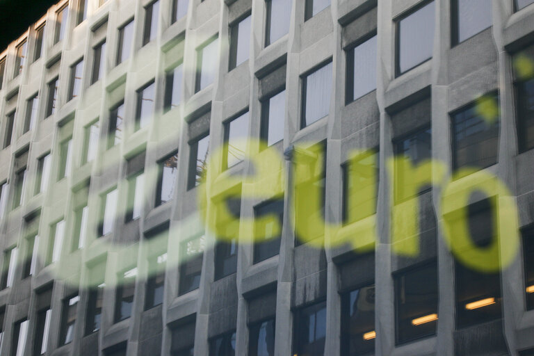 Fotogrāfija 36: Euro LOGO, Graphique, Parlement européen à Bruxelles, 2010, EURO 2010-01-07