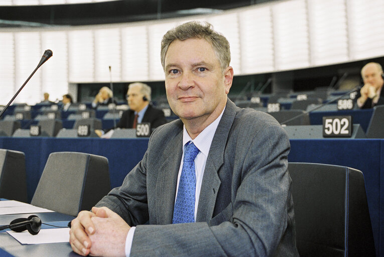 Nuotrauka 9: MEP Hans-Peter MAYER in Plenary Session in Strasbourg