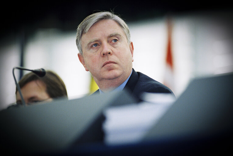 Photo 3: EP President presides over a plenary session in Strasbourg