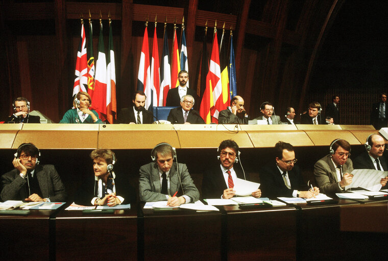 Fotografie 2: Plenary session in Strasbourg - Speech by the oldest member